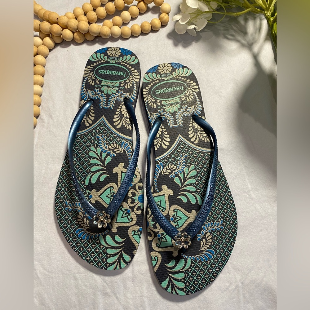 NWOT Havaiana’s Women’s Flip Flops Size 11/12 W